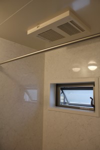 浴室には浴室乾燥暖房器を設置している為、換気や冬の寒さ対策もばっちりです。