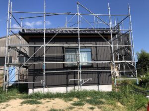 西側に親世帯の寝室（10帖（8帖洋室＋収納））を増築しました<br />
