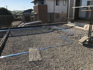 工事前に地縄を張ってお施主様に確認頂きました。