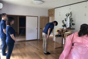 工事前にはお祓いを行いました。 <br />
原田建築ではいつも地元（みよし市明知町）の神主さんにお願いしています