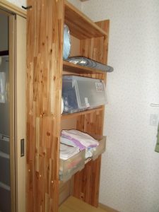 使用しやすい造作棚を設置しました