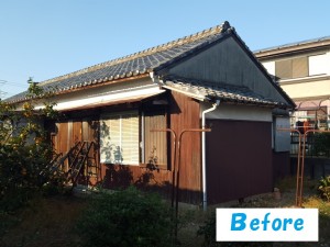 元々の建物です。住んでる方も居なかったので非常に荒れた状態でした。